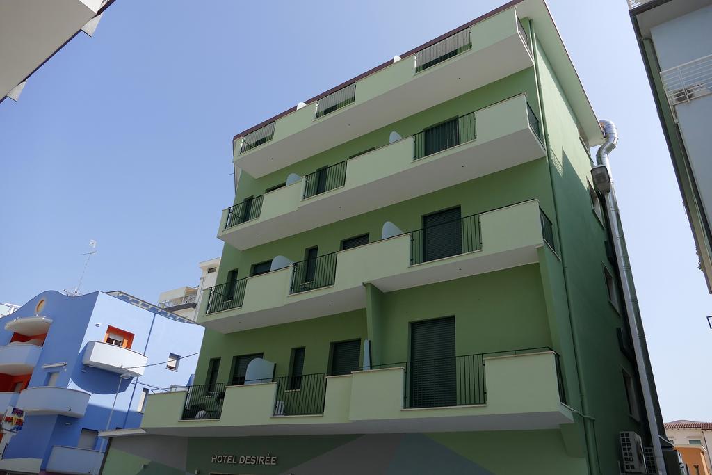Hotel Desiree ซัน เบเนเดตโต เดล ตรอนโต ภายนอก รูปภาพ